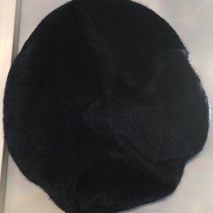 NAVY BLUE FAUX FUR BERET